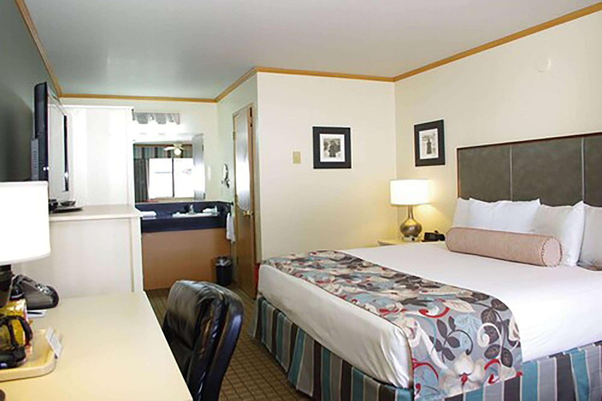River House Inn, A Baymont By Wyndham Florence Esterno foto